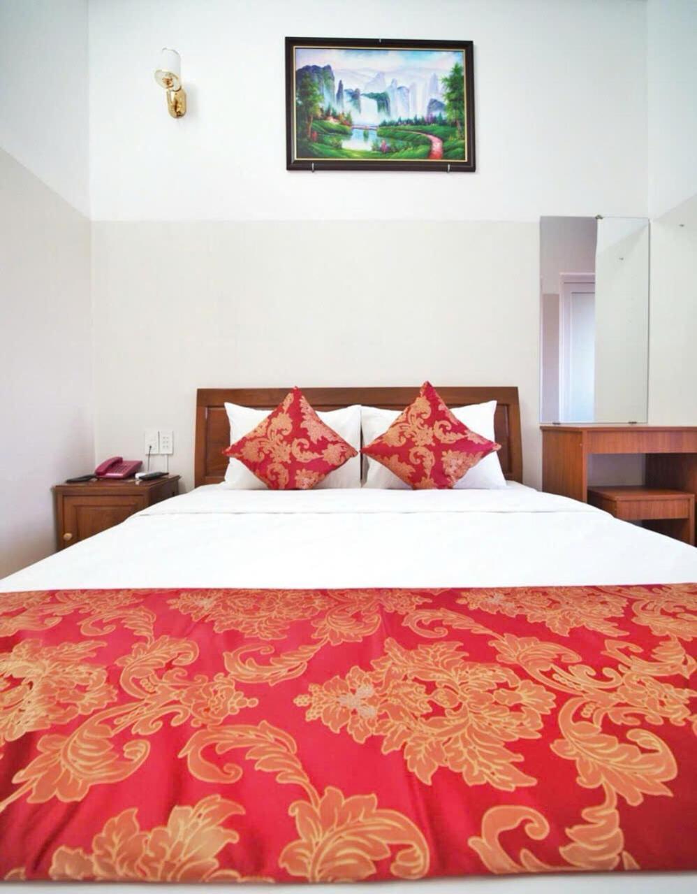 Khách Sạn Mỹ Ngọc Buon Ma Thuot Exterior foto